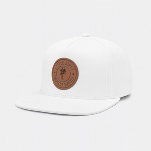 Men’s White Minimalist Cap with Leather Patch – Premium Casual Wear