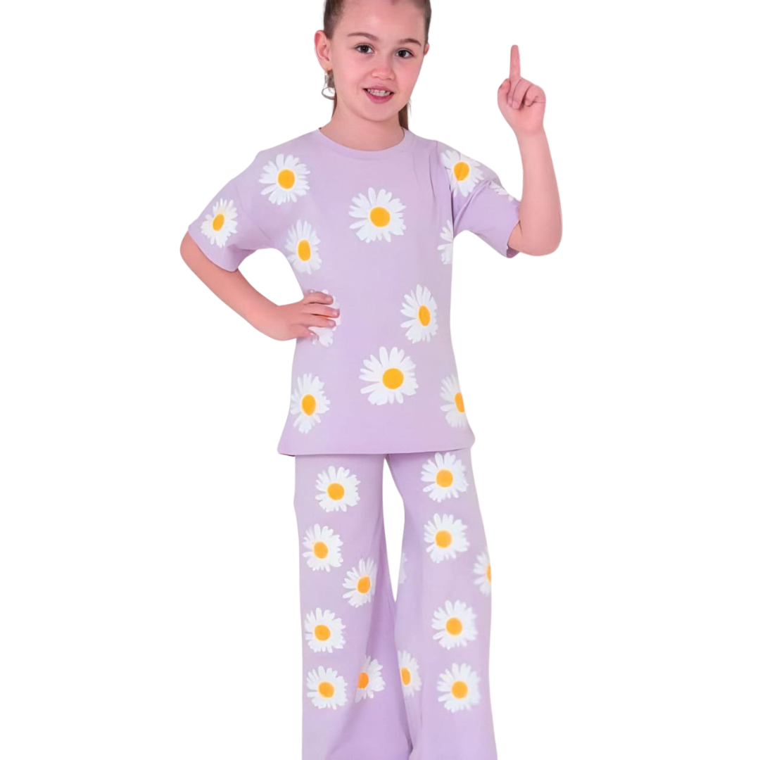 ( 3Y–12 Years) Code:p.5) Soft Blossom Daisy Co-Ord Set for Girls – Light Lavender Edition